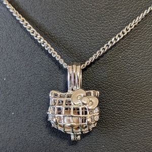 Sanrio Hello Kitty Silver Necklace with Freshwater Pearl 2004